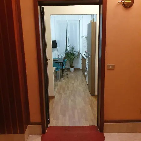 Apartment Bilocale Milan