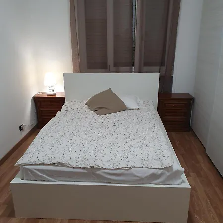 Bilocale Apartment Milan